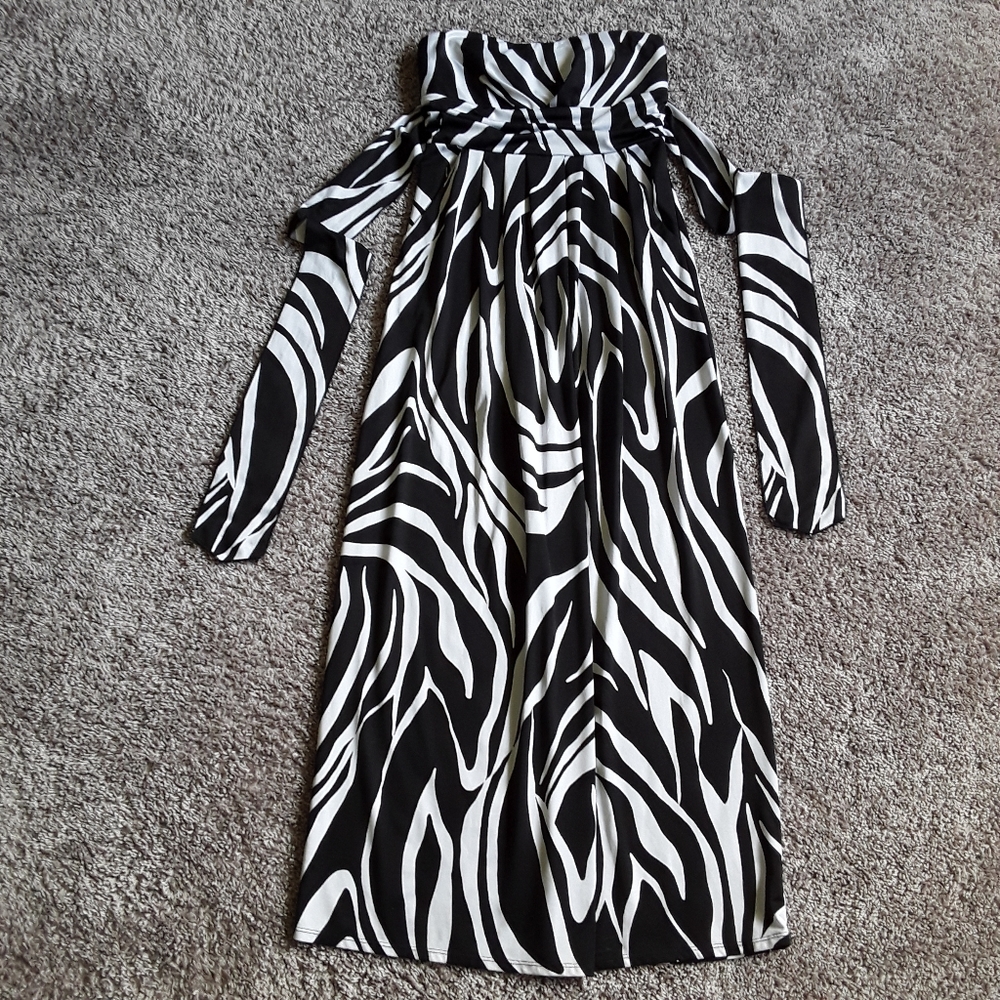 Stitch Btween Zebra Print Maxi Dress Size M